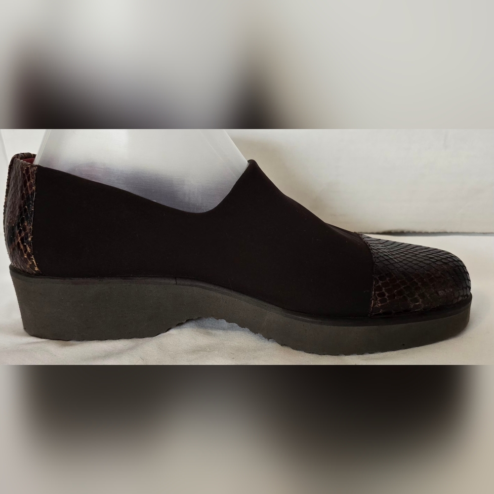 Donald J. Pliner Brown Snakeskin 8 - Picture 2 of 10